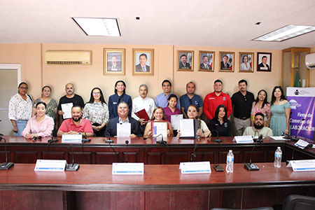 Nuevo Casas Grandes refuerza educación para adultos con ICHEA