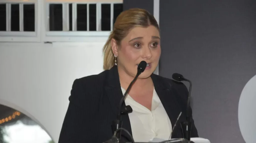 Llama Maru Campos a priorizar a proveedores chihuahuenses en licitaciones públicas