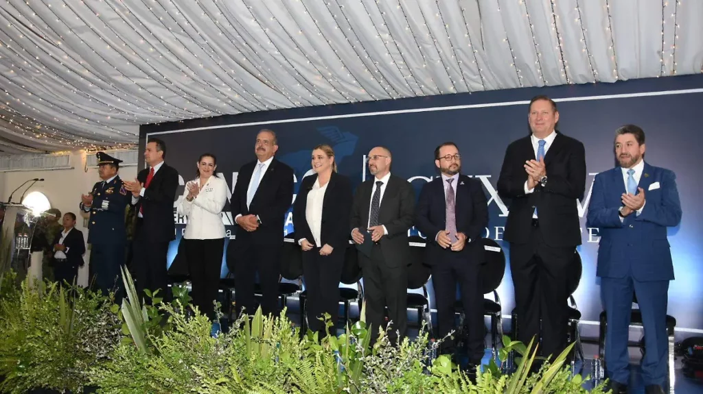 Maru Campos toma protesta al nuevo Consejo de Canaco Chihuahua para el periodo 2025-2026