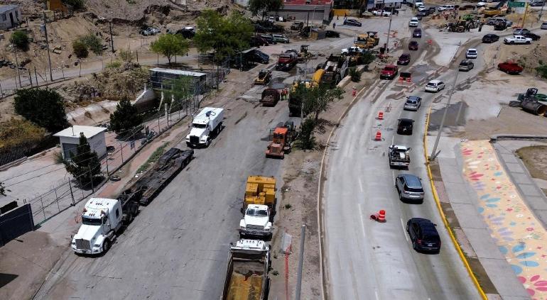 Repavimenta J+ bulevar Norzagaray por instrucción de Maru Campos