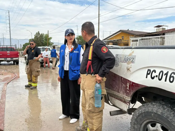 Entrega Gobierno del Estado apoyos a familias afectadas por lluvias en Juárez