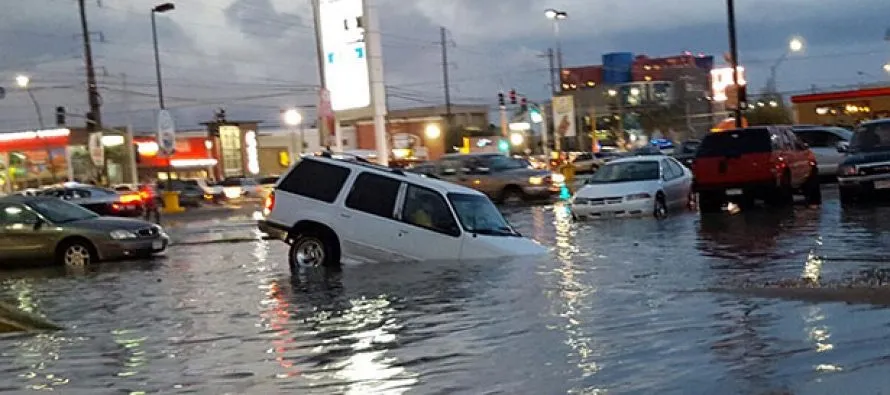 Declara Maru Campos emergencia en Juárez por lluvias