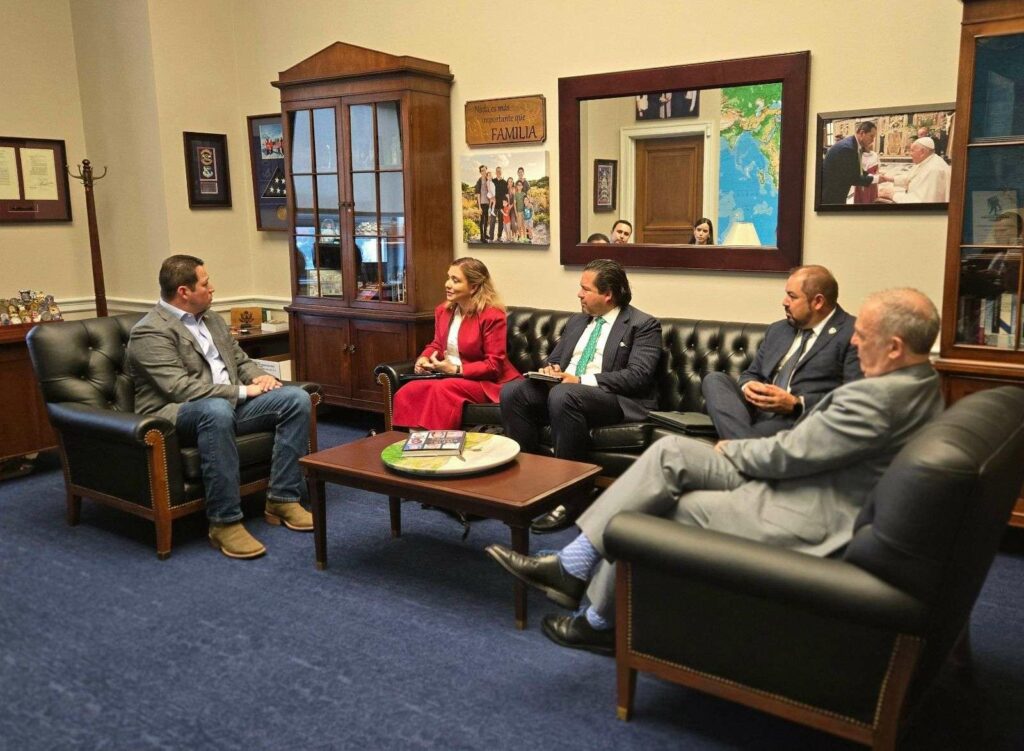 Fortalecen lazos Chihuahua y Texas en temas ganaderos y de seguridad