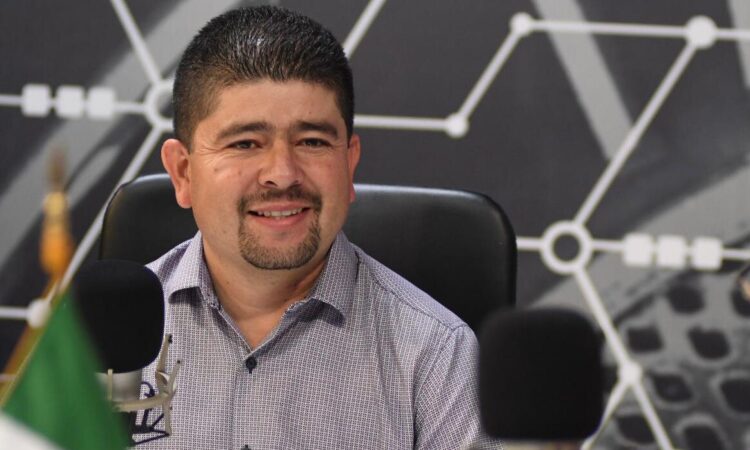 Reconoce Saúl Mireles acciones de Maru Campos para proteger exportación ganadera