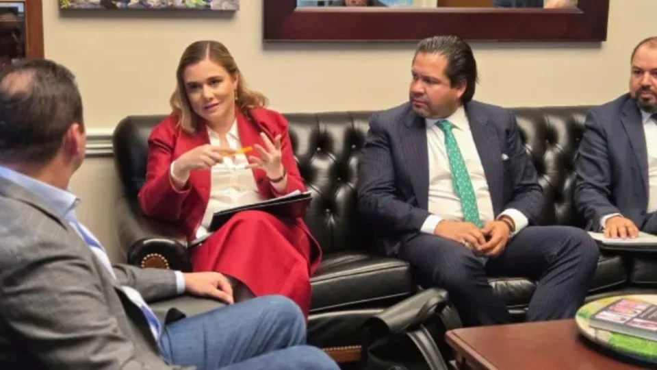 Maru Campos se reúne con el congresista Tony Gonzales; abordan temas en materia ganadera y de seguridad fronteriza