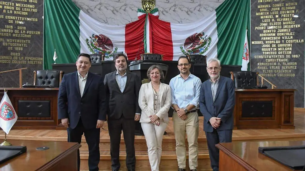 Reconoce Alfredo Chávez trabajo de Maru Campos para proyectar a Chihuahua a nivel internacional