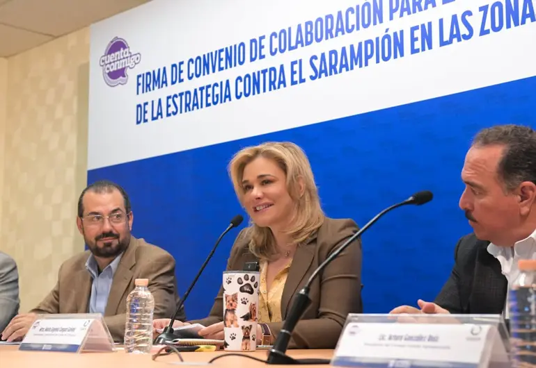 Maru Campos suma a productores agrícolas a la campaña contra el sarampión en Chihuahua