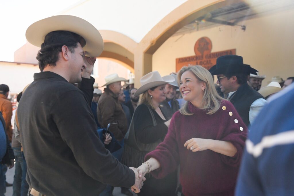 Reconocen ganaderos a Maru Campos por el apoyo brindado para enfrentar riesgos del sector