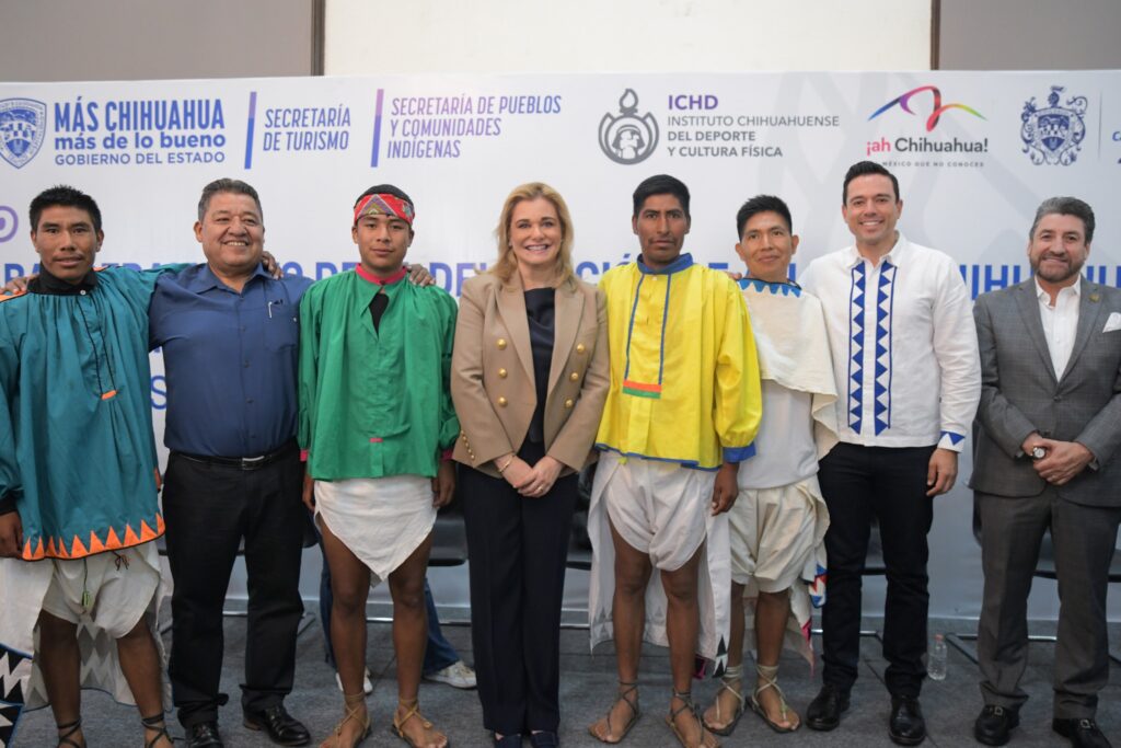 Maru Campos abandera a deportistas rarámuri para los Juegos Maestros Indígenas 2025 en Ottawa