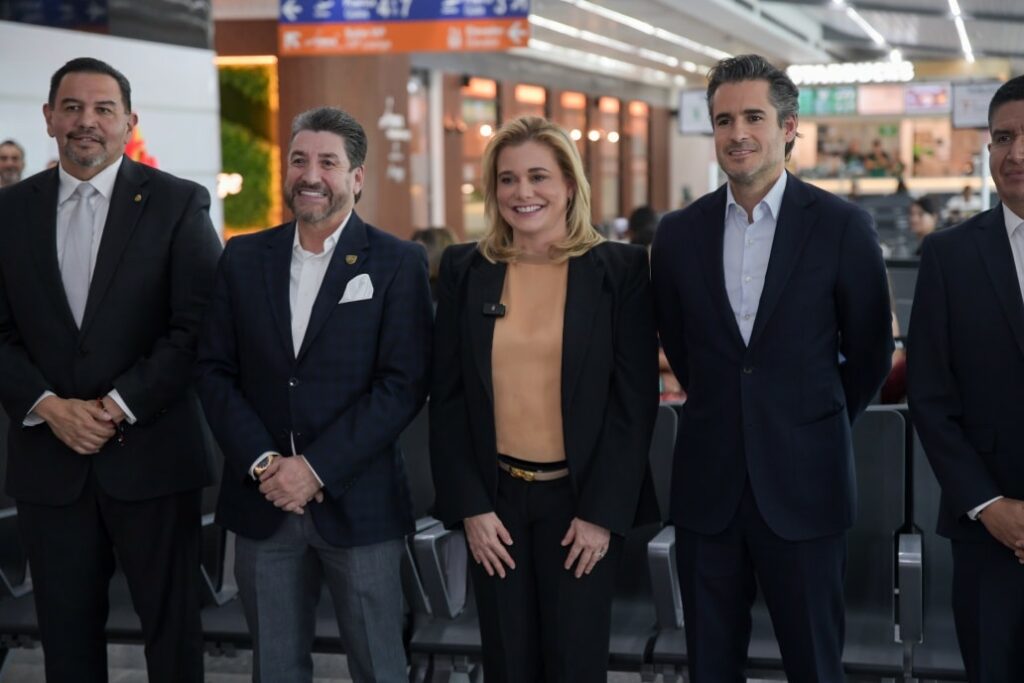 Rostro nuevo y moderno en Juárez: entrega Maru terminal de aeropuerto