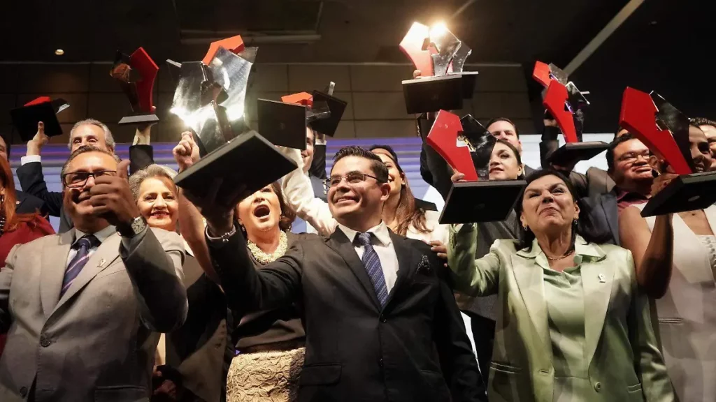 Recibe NutriChihuahua premio de la revista Alcaldes