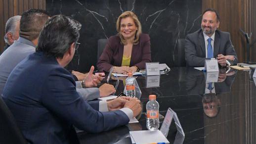 Reunión con líderes empresariales para fortalecer construcción: Maru