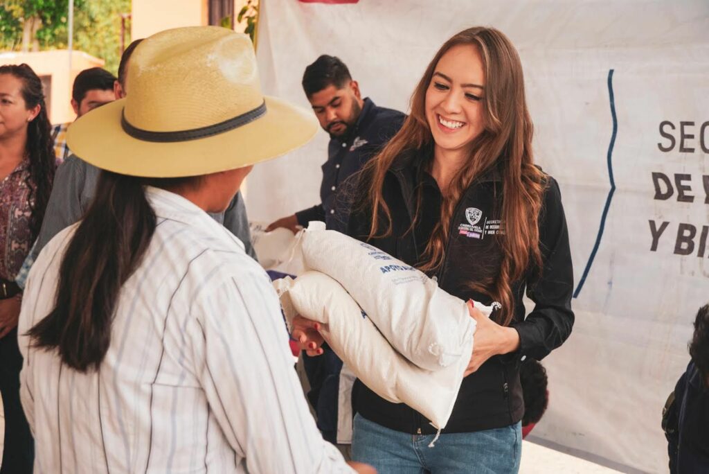 Lleva Estado apoyos a familias en condición vulnerable del municipio de Chínipas