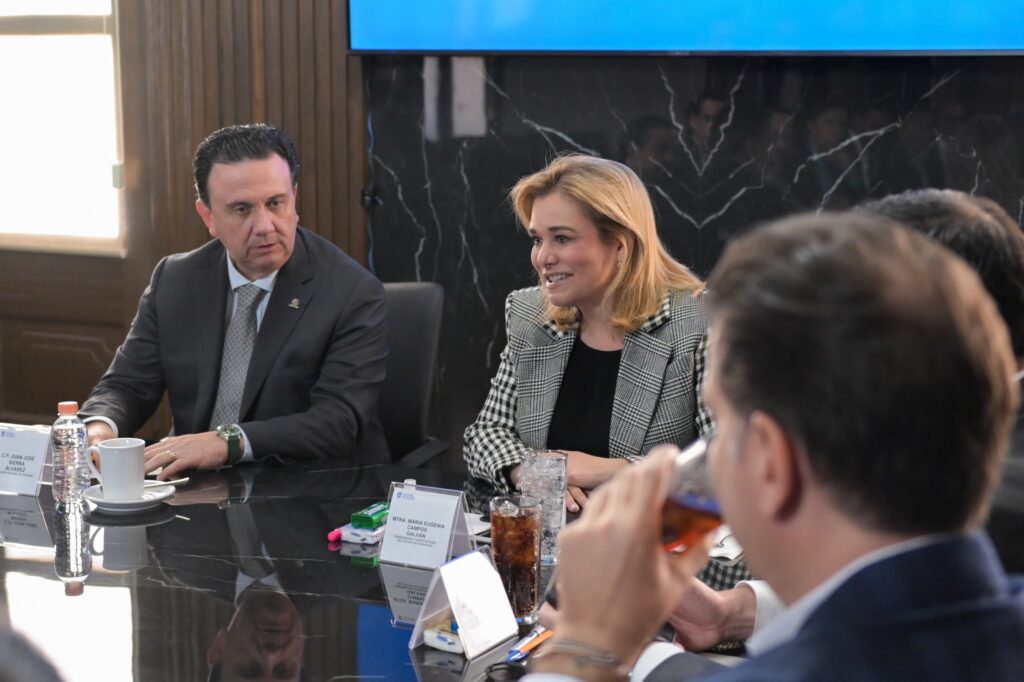 Maru Campos se reúne con líder nacional de Coparmex