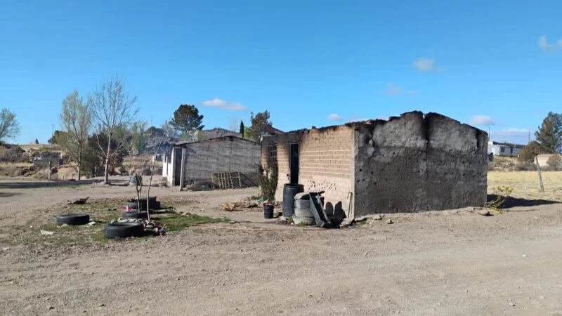 Solicita gobernadora presencia de alcalde de Carichí en Palacio de Gobierno ante incendio de viviendas