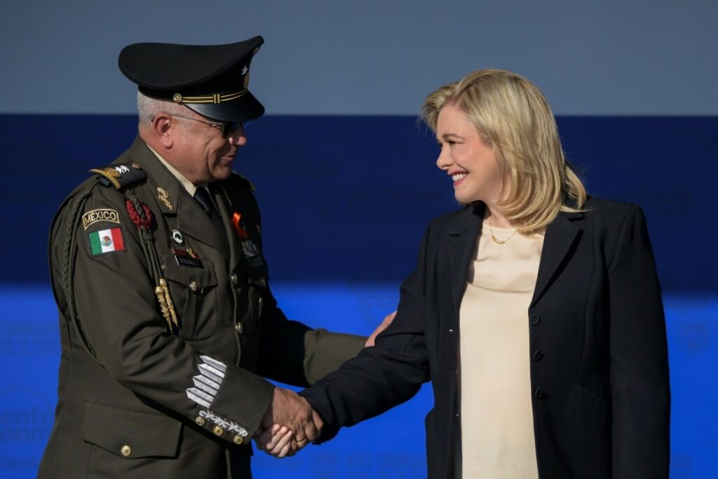 Encabeza Maru Campos inauguración de exposición militar “La Gran Fuerza de México”