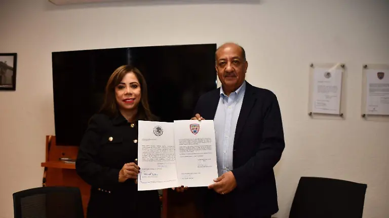 Ratifica gobernadora Maru Campos a Anna Elizabeth Chávez como rectora de la UTP