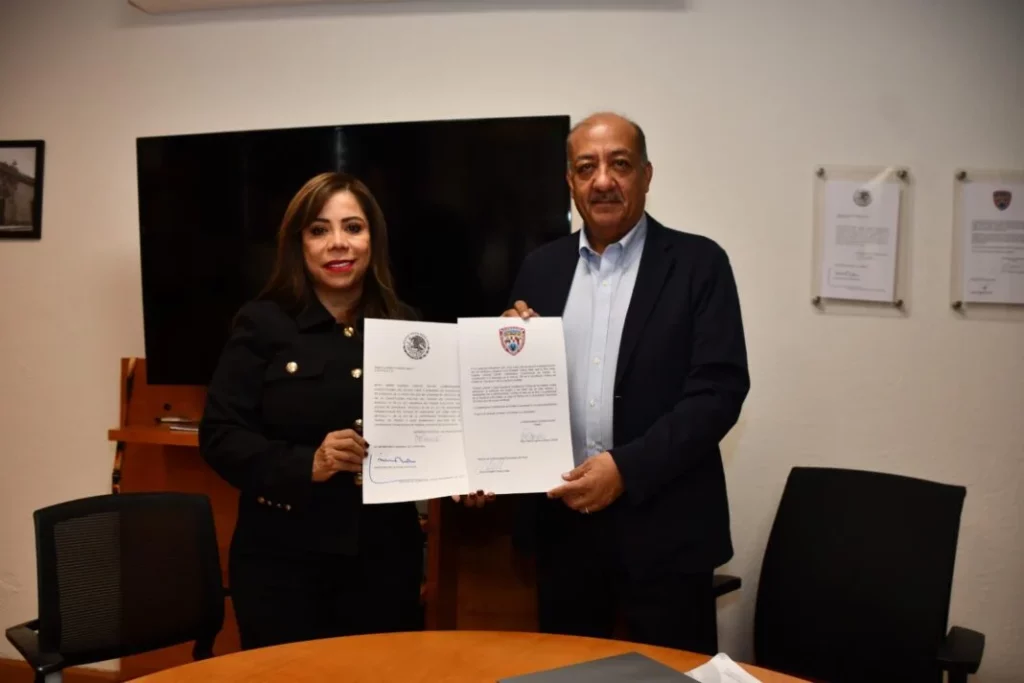 Es Anna Elizabeth Chávez nueva rectora de la UT de Parral