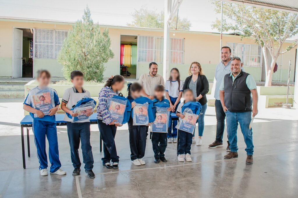 Con apoyo del Gobierno del Estado, llevamos útiles escolares a la Primaria Arturo Armendáriz: Jorge Aldana