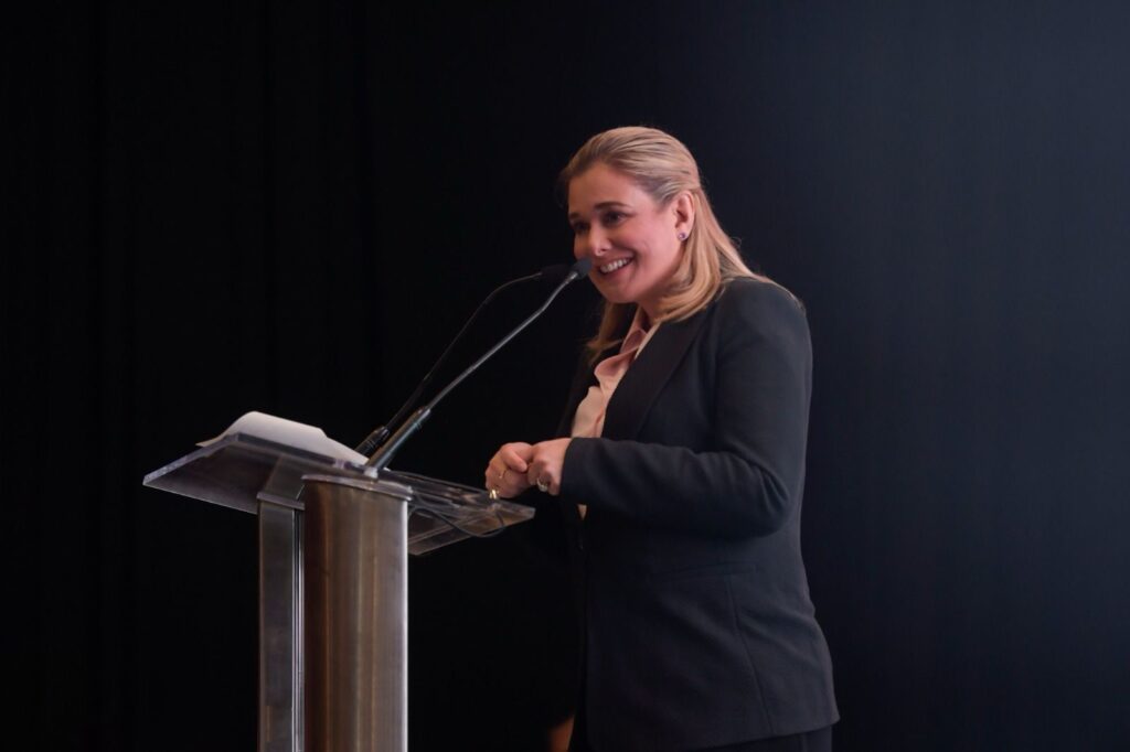 Le cumplimos a los chihuahuenses este 2025: Maru Campos