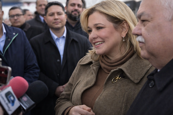 “Nos caímos en un bache”: Maru Campos señala deterioro en calles de Ciudad Juárez