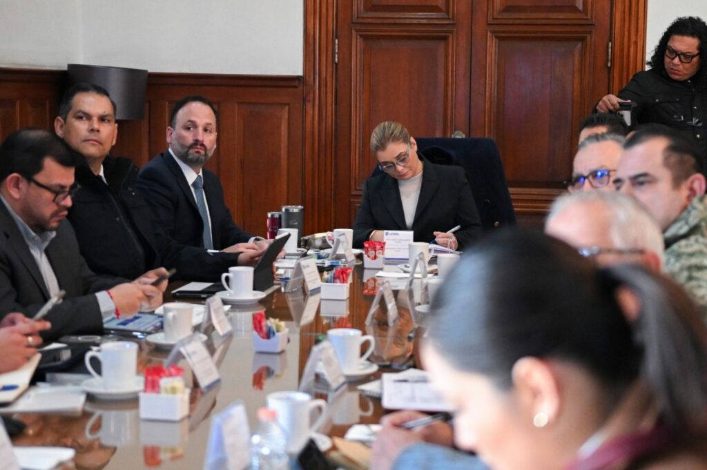 Maru Campos acuerda con Mesa Estatal de Construcción de Paz, reforzar combate contra las adicciones en Chihuahua