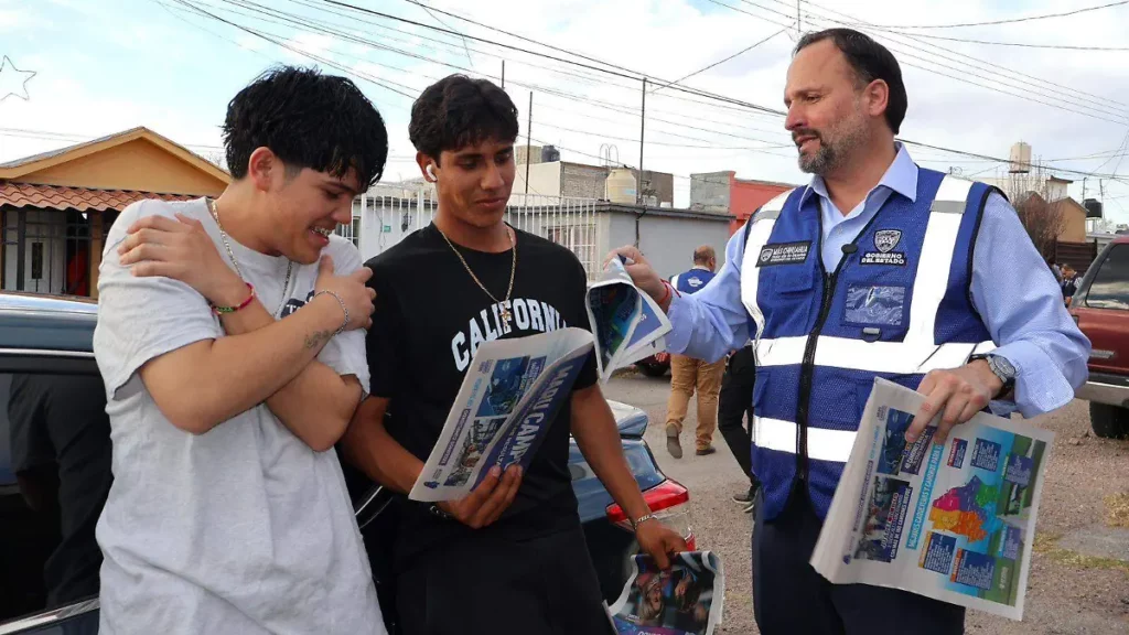 De la Peña presenta logros de Maru Campos en la colonia Margarita Maza de Juárez