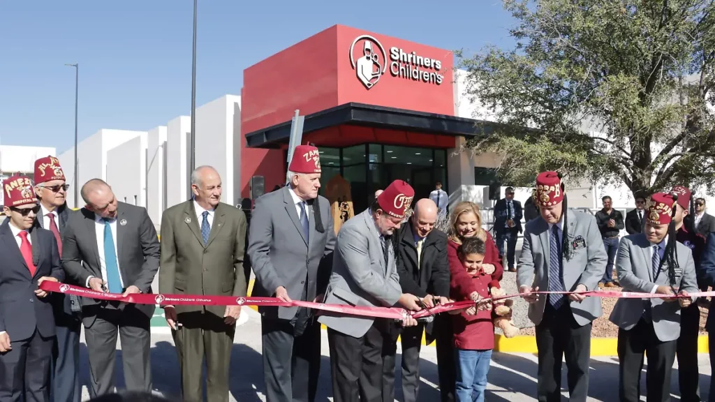 Inaugura Maru Campos la Clínica Shriners Children’s Chihuahua