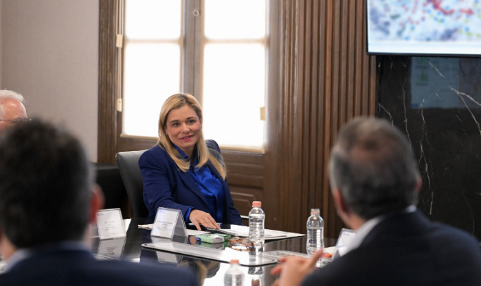 Maru Campos analiza con empresarios proyecto de semaforización para la capital