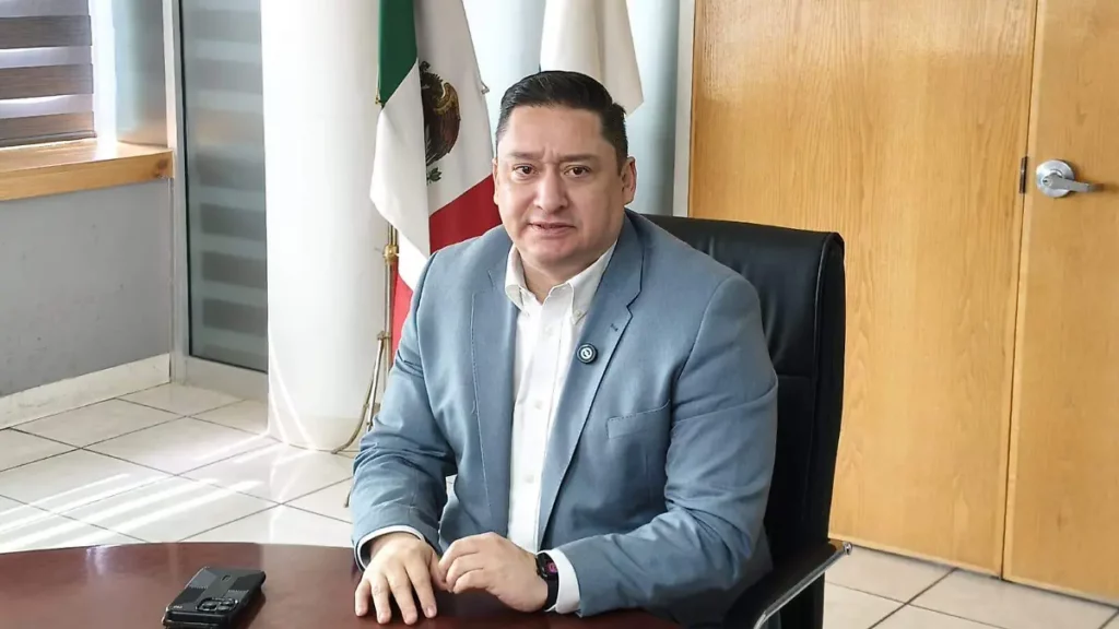 Tendremos piso parejo; mesa fue para no descuidar el trabajo: Alfredo Chávez tras reunión con Maru Campos