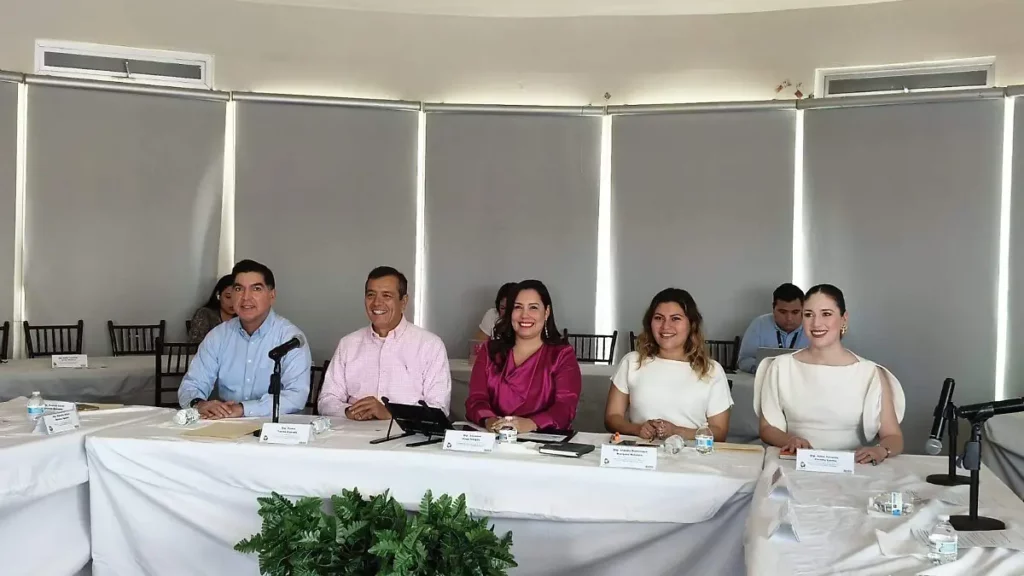 Analizan legisladores Cuarto Informe de Gobierno de Maru Campos