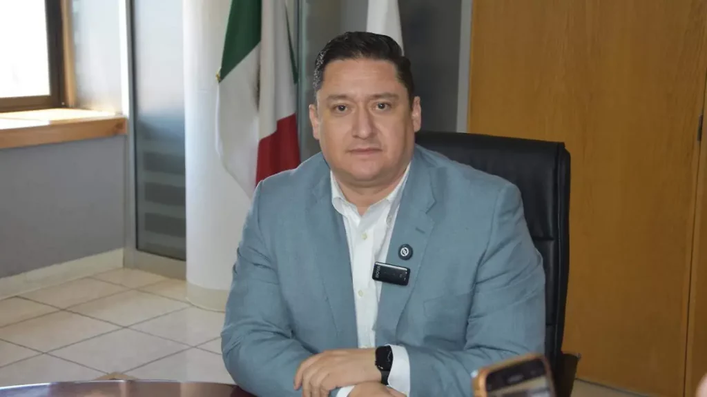 Maru Campos no está sola, tiene a los chihuahuenses: Alfredo Chávez