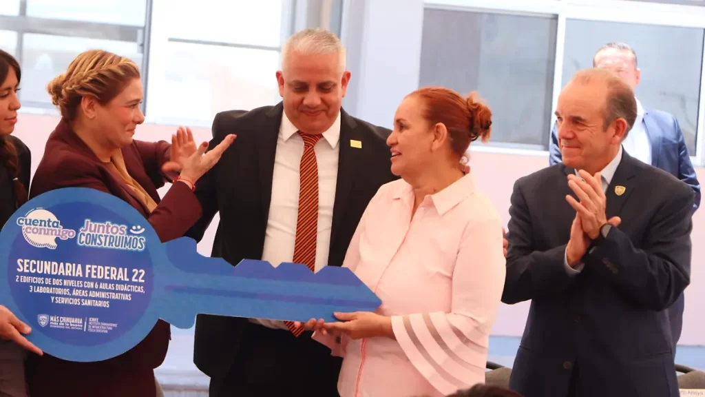 Inaugura Maru Campos Secundaria Federal 22 en Juárez con una inversión superior a los 27 mdp