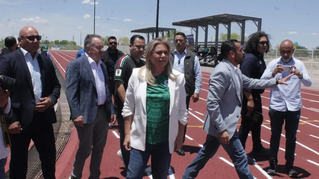 Inaugura Maru Campos pista de atletismo en Delicias con inversión de 43 millones de pesos
