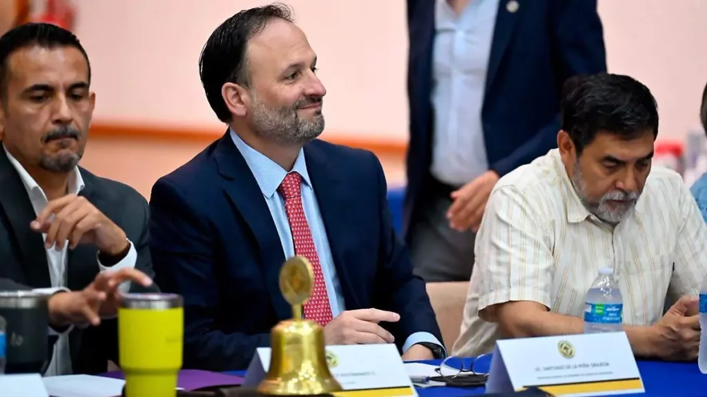 Estado presenta ante Consejo Consultivo de Vialidad y Tránsito obras en materia vial
