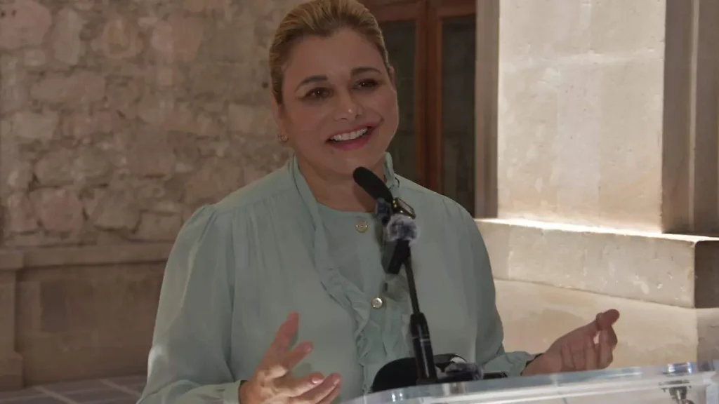 Atribuye Maru Campos falta de prevención federal ante gusano barrenador
