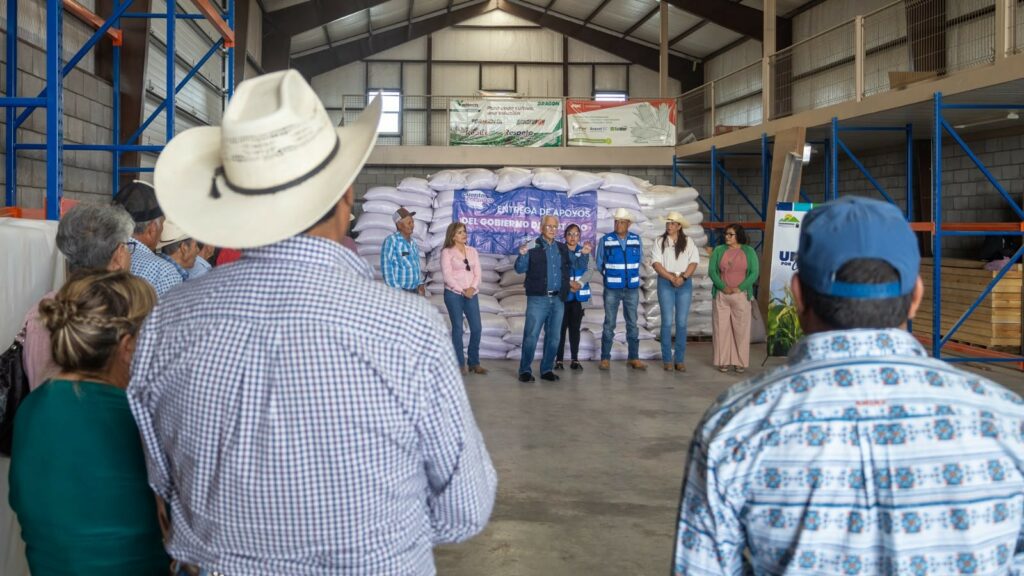 Concluye entrega de 2.1 mdp en apoyos para el campo, en Cuauhtémoc