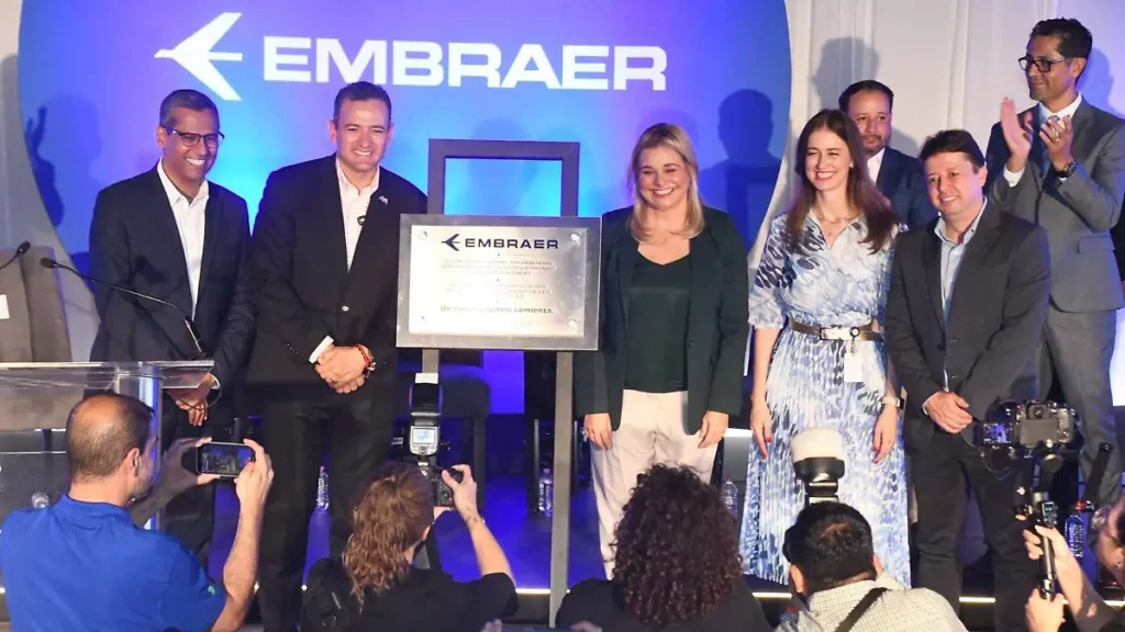 Encabeza Maru Campos integración de la planta EzAir a Embraer México