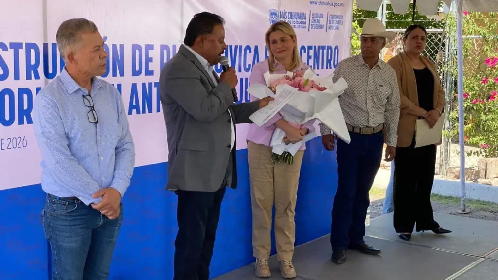 Encabeza Maru Campos arranque de construcción de la Plaza Cívica en Julimes