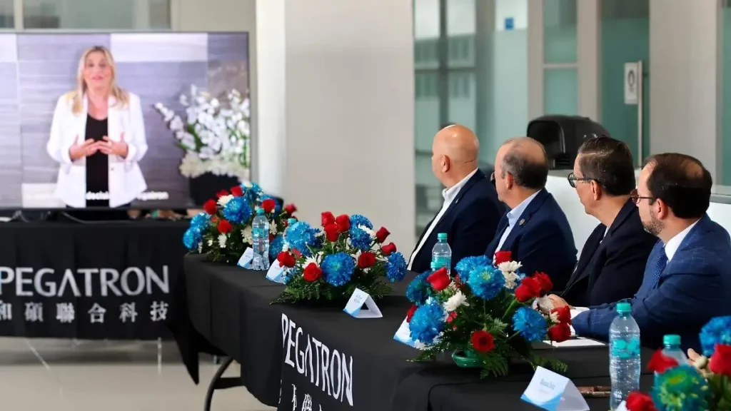 Maru Campos celebra inversión de 330 mdd de Pegatron en Juárez