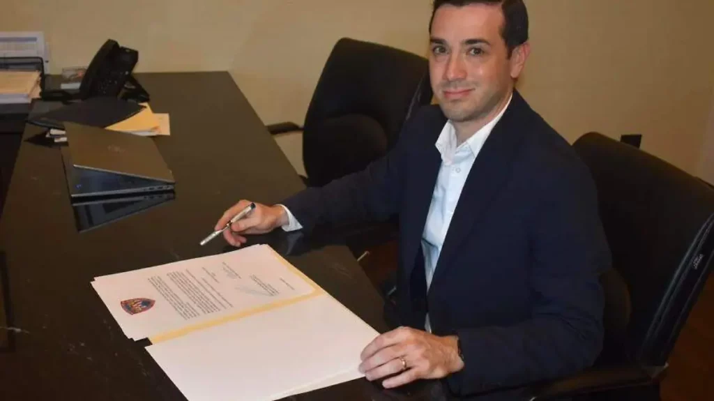 Designa Maru Campos a Daniel Chaires como titular del Registro Público de la Propiedad