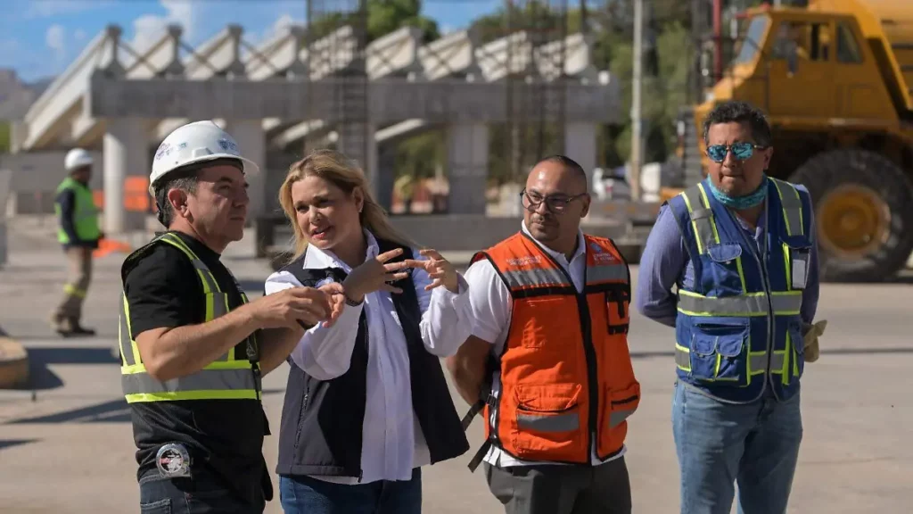 Maru Campos supervisa obras viales en Chihuahua y Ciudad Juárez; inversión supera los mil 559 mdp